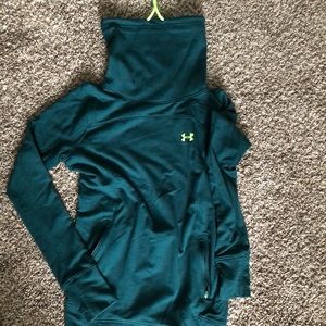 Under armour sweatshirt